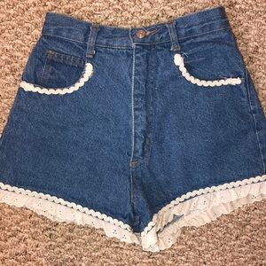 VINTAGE Niki Lee California Jean Shorts